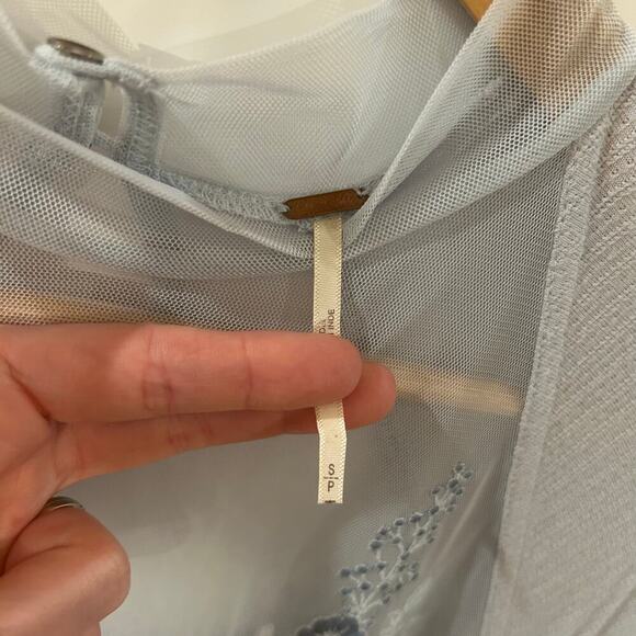 Free People Saheli Glacier Embroidered Floral Top Women’s Small Blue Pastel Boho - Picture 5 of 10